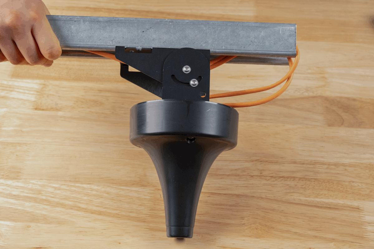 AB301 UNISTRUT STEP10B